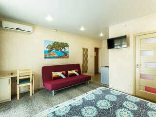 Гостевой дом Вилла Корсика Саки Стандартный трехместный номер-4