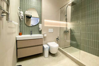 Гостевой дом Вилла Корсика Саки Стандартный трехместный номер-5